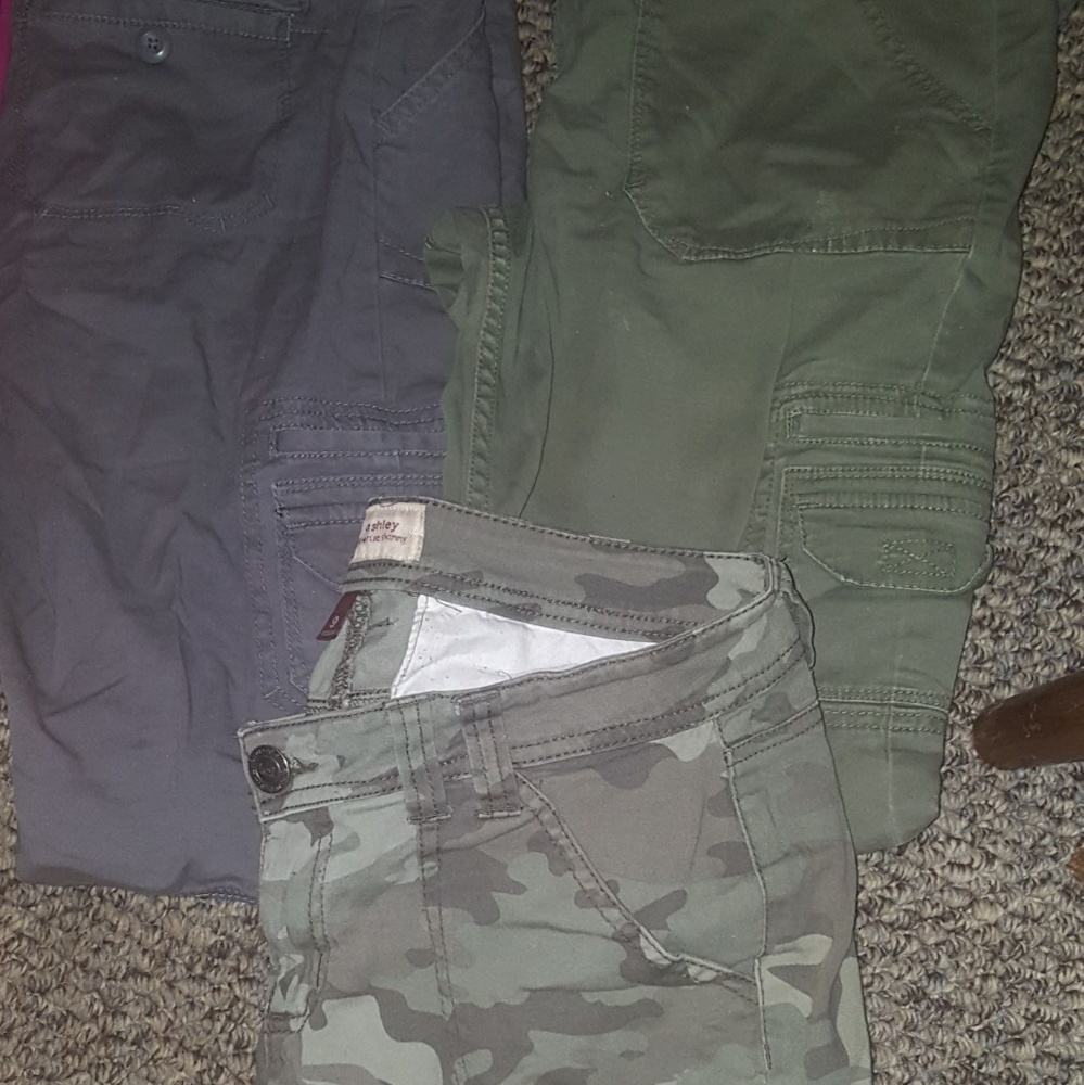 3 pairs of cargo pants